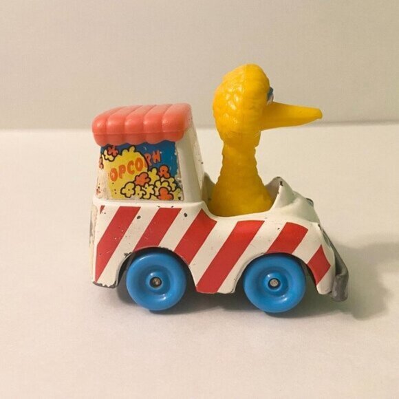 Vtg 1983 Sesame Street Diecast Grover Rocket  Big Bird Popcorn Truck PVC Figures - Picture 13 of 15
